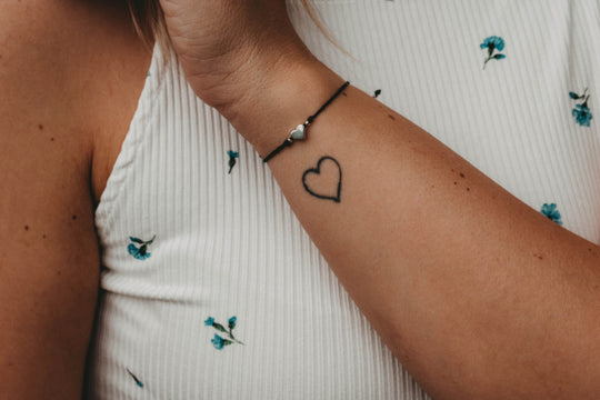Armbänder mit Herz: Statt Blumen am Valentinstag und nicht nur für Muttertag