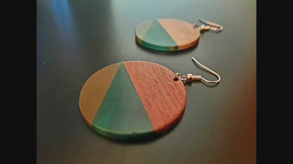 Black-white, green-olive, orange-green Wooden earrings in round shape with triangles, walnut wood and resin, new, handmade, Germany, new