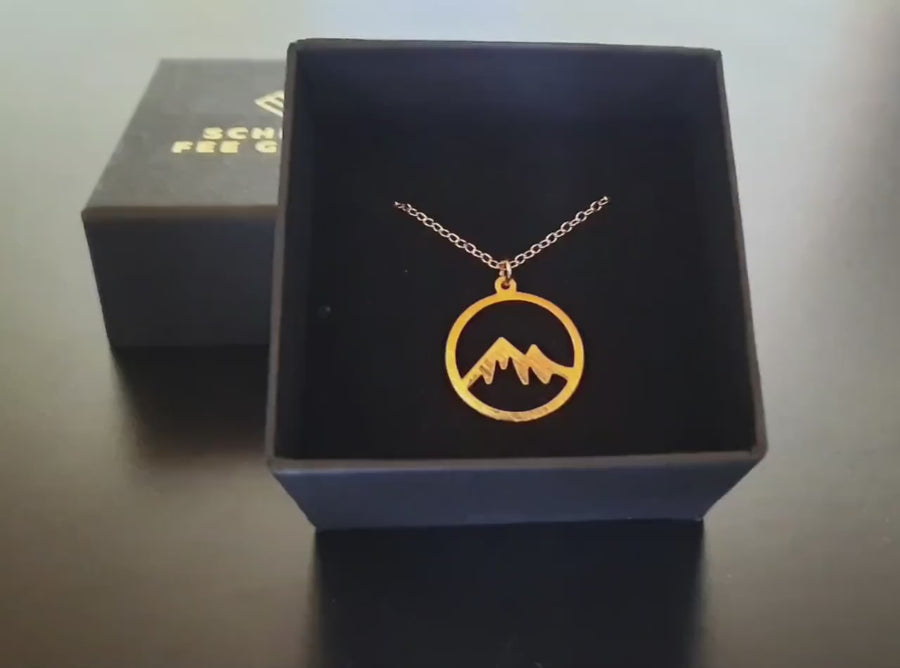 Jewelry set mountains in gold, gold earrings and necklace with round pendant with mountains, brushed circle in yellow gold gold-plated, handmade