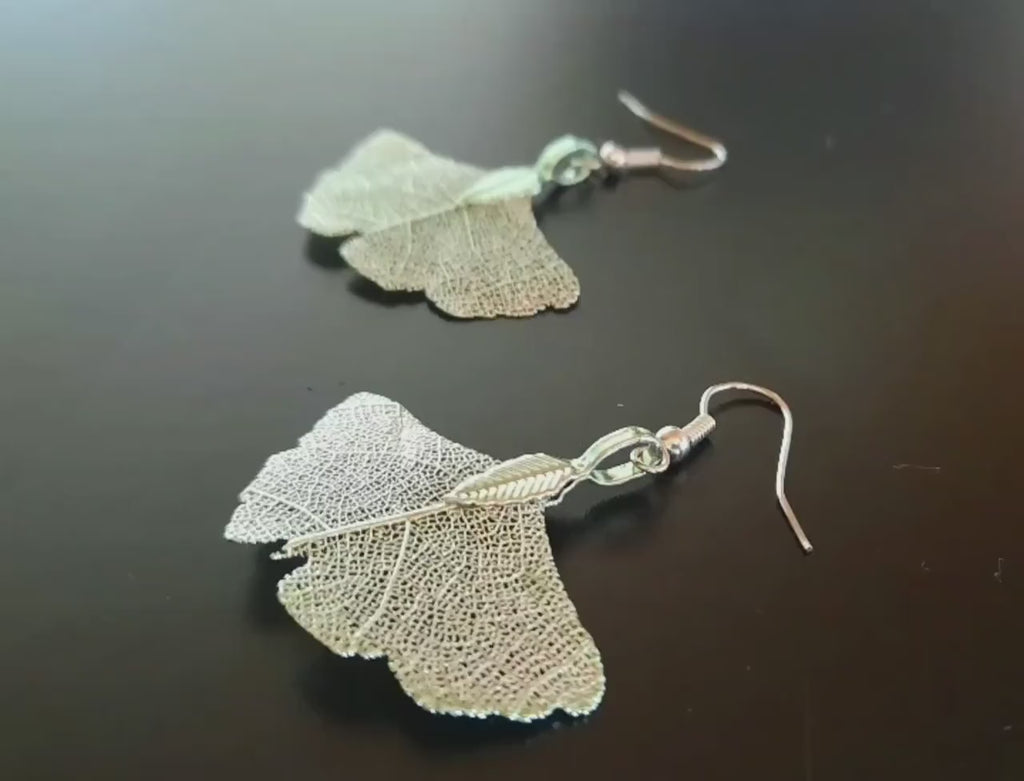 Ginkgo earrings in light green, real gingko leaves on hanging earrings, filigree, real leaf flatinated, handmade from Germany, green