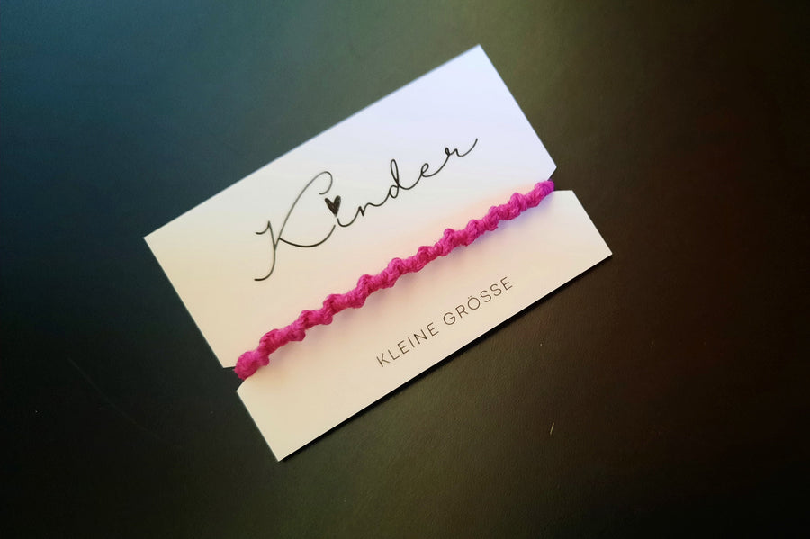 Pinknes Makramee-Armband für Kinder