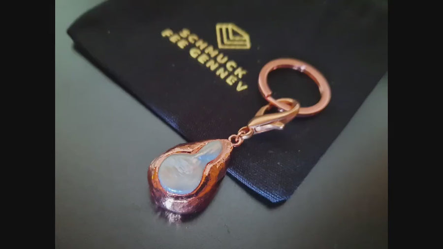 Rose gold keychain with gold-plated white freshwater pearl and gold-plated carabiner hook, pendant from Germany, handmade