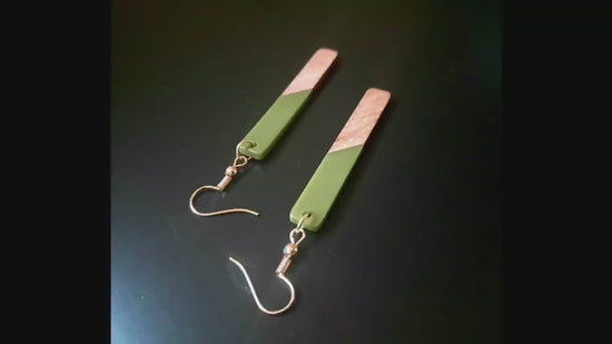 Transparent wooden earrings in the form of long sticks, walnut wood and transparent resin, handmade earrings, Germany, 7 cm