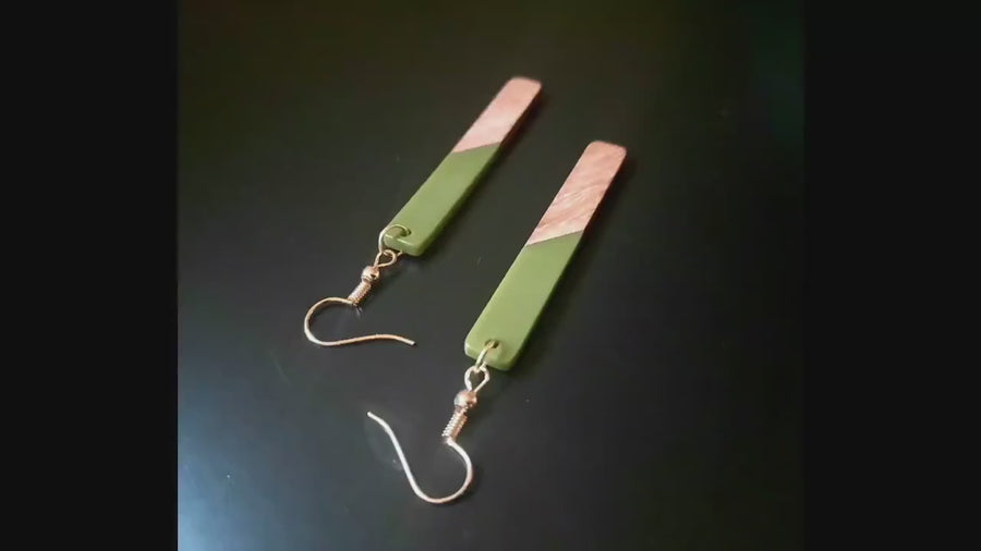 Transparent wooden earrings in the form of long sticks, walnut wood and transparent resin, handmade earrings, Germany, 7 cm