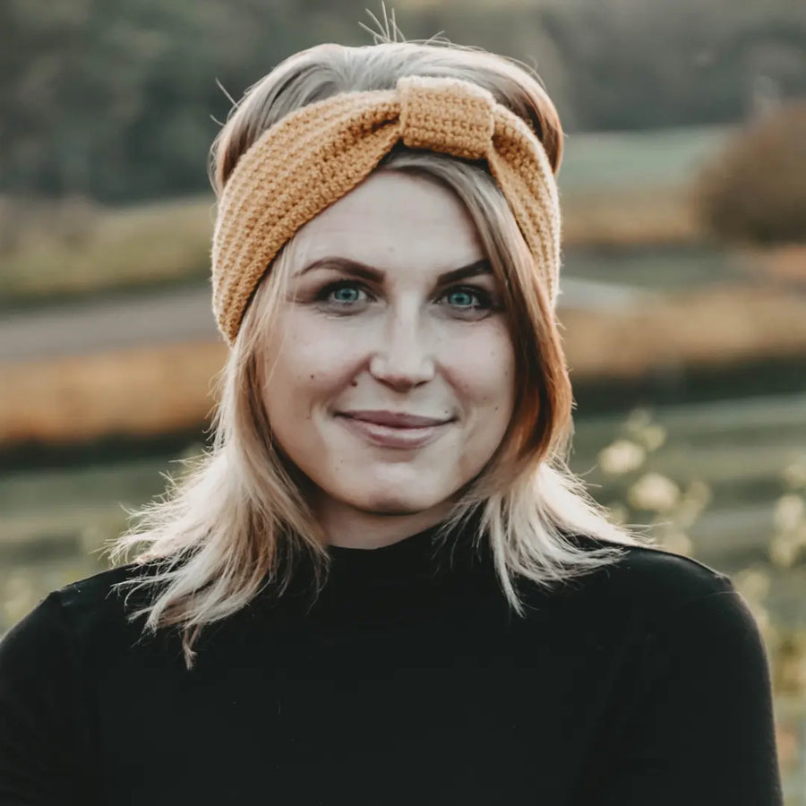 Rosanes, gehäkeltes Stirnband als Twist oder in Schleifenoptik, verschiedene Farben, 100% Merinowolle, nachhaltig, handgemacht, veganes Label in Lederoptik