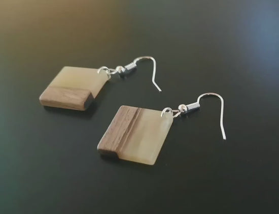 Gold-transparent wooden earrings in the form of long rods, walnut wood, resin and gold foil, handmade earrings, Germany, 7 cm, new