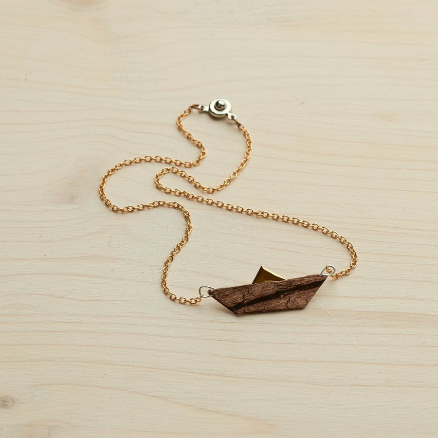 Brown paper boat, paper chain, wood look, bronze link chain, folded paper ship, ship, sail, handmade, Germany