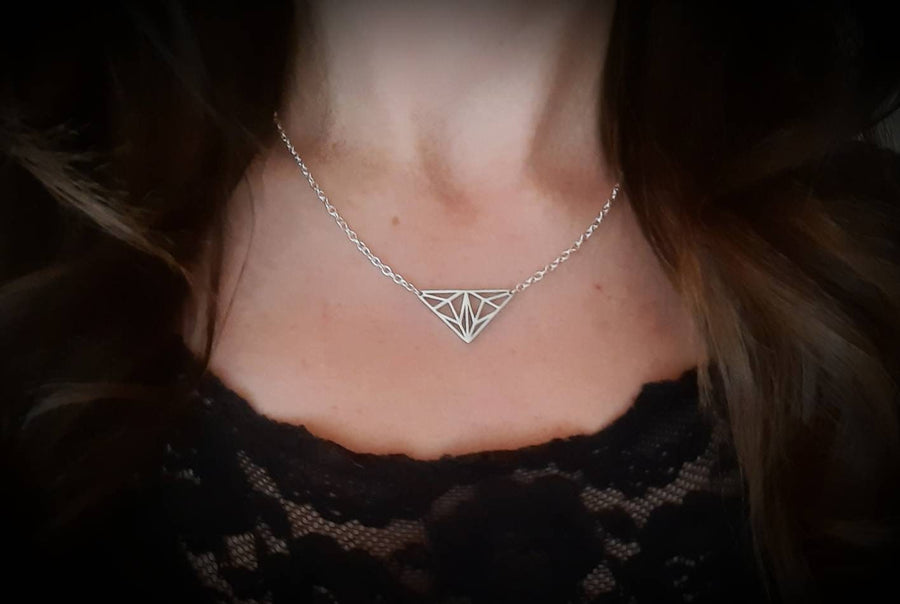 Silver triangles on necklace, necklace with metal pendant, origamistil, fine link necklace, 40-60 cm, handmade, Germany, new