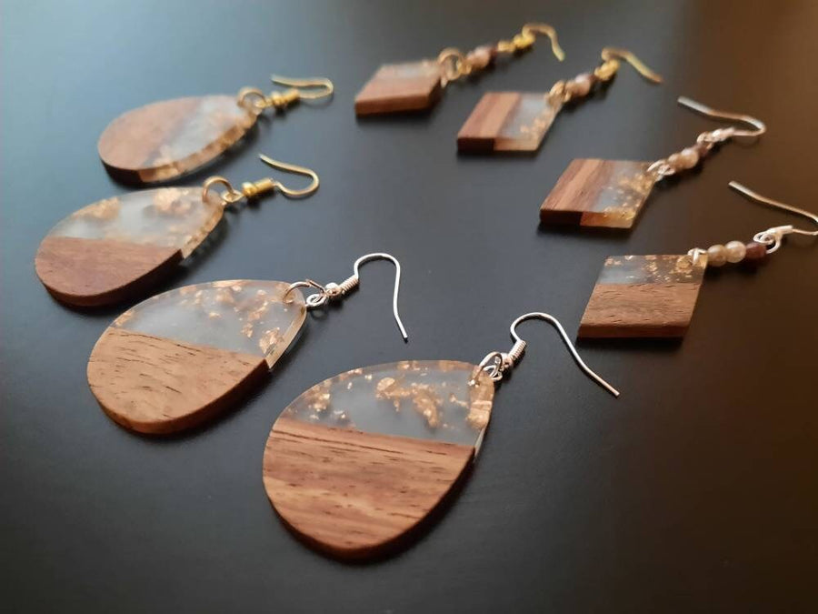 Gold-transparent wooden earrings in the form of tears made of walnut wood, resin and gold foil, new, handmade earrings from Germany, 5 cm