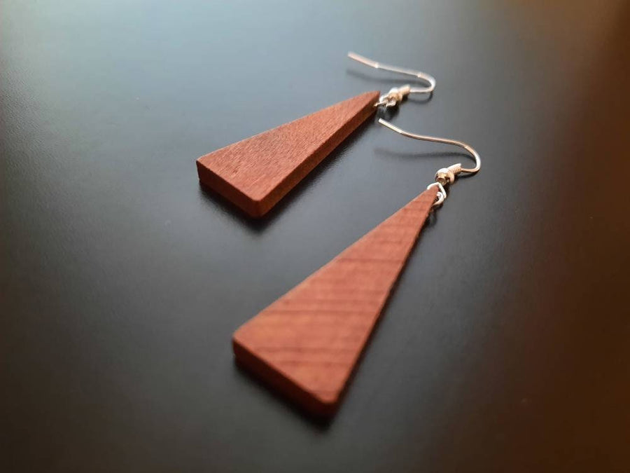 Black-brown wooden earrings in the form of long triangles, pendants made of dyed pear wood, new, handmade earrings from Germany