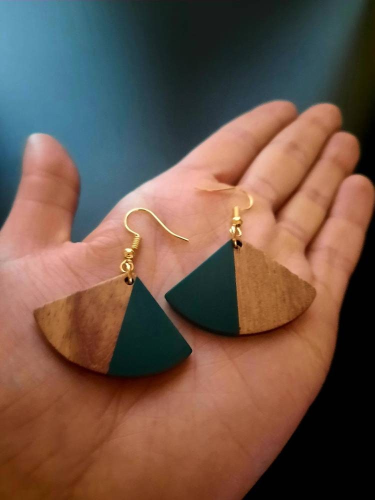 Transparent wooden earrings in the form of fans made of walnut wood and synthetic resin, handmade earrings, Germany, also nickel-free, 5 cm