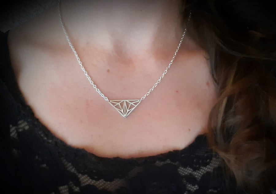 Silver triangles on necklace, necklace with metal pendant, origamistil, fine link necklace, 40-60 cm, handmade, Germany, new