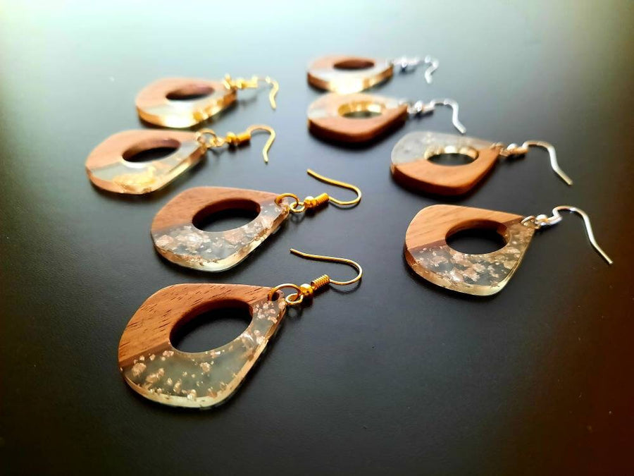 Gold-transparent wooden earrings, teardrop-shaped with hole, walnut wood, resin and gold foil, new, handmade earrings from Germany, 5 cm