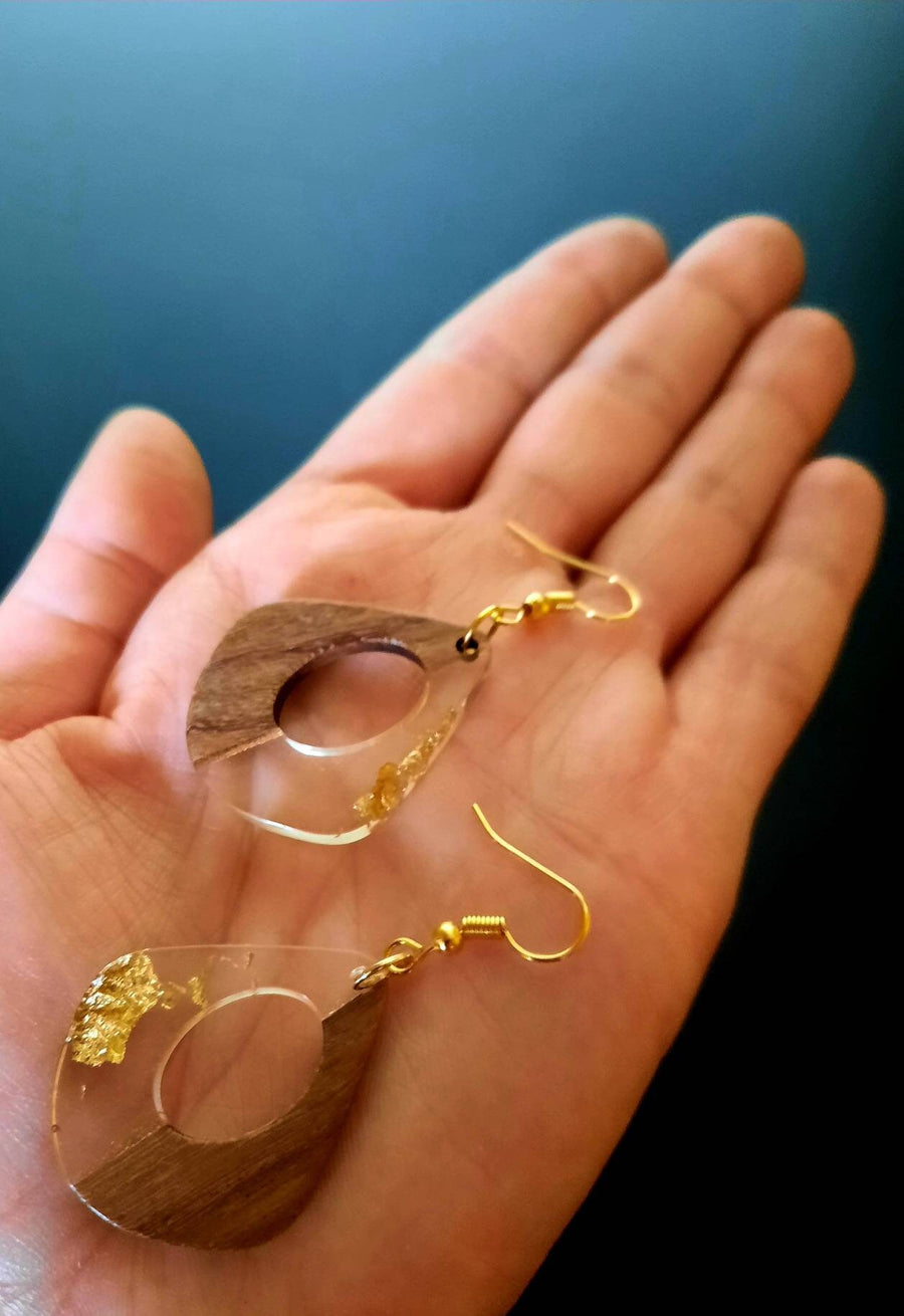 Silver transparent wooden earrings, teardrop shaped with hole, walnut wood, resin and silver foil, new, handmade earrings, Germany, 5 cm