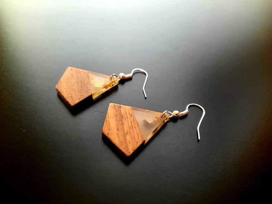 Gold-transparent wooden earrings, shape of dragon squares, walnut wood, resin and gold foil, new handmade earrings, Germany, 4 cm