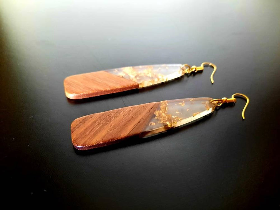 Silver-transparent wooden earrings in the form of elongated tears, made of walnut wood, synthetic resin and silver foil, handmade, Germany, 8 cm