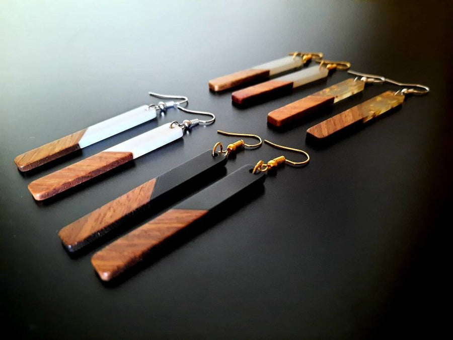 Black-brown wooden earrings in the form of long rods, made of walnut wood and black synthetic resin, handmade earrings, Germany, 7 cm