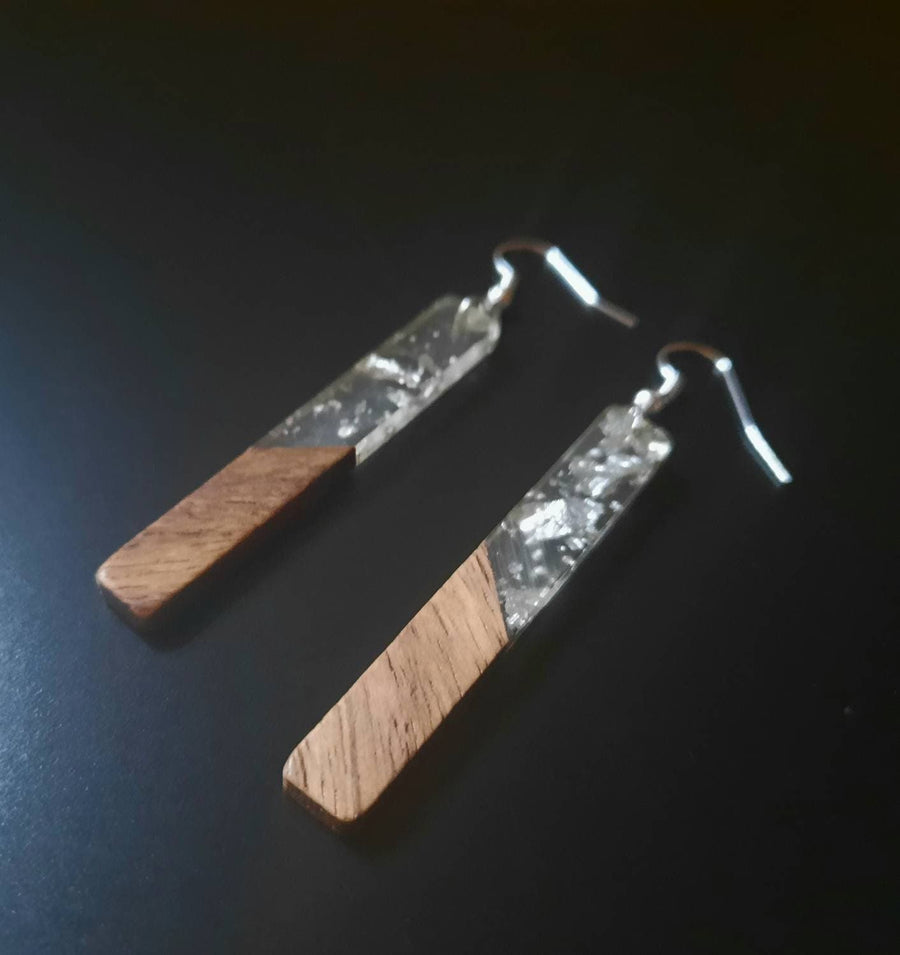 Silver-transparent wooden earrings in the form of long sticks, walnut wood, resin and silver foil, handmade earrings, Germany, 7 cm