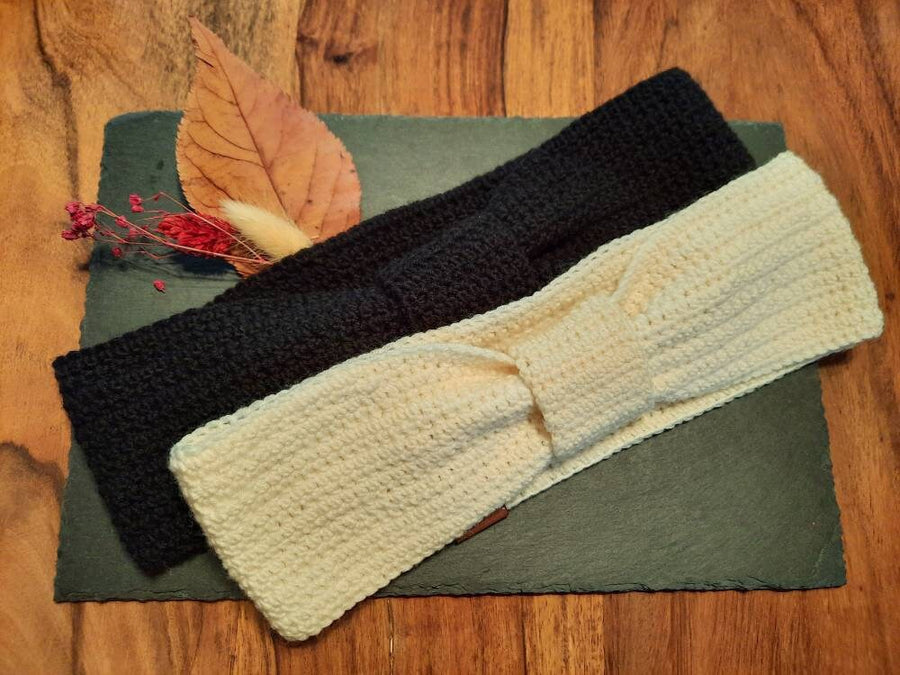 White, crocheted headband, bow look, different colors, 100% merino wool, sustainable, handmade, vegan label in leather look