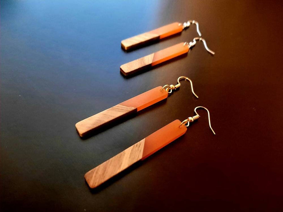 Transparent wooden earrings in the form of long sticks, walnut wood and transparent resin, handmade earrings, Germany, 7 cm