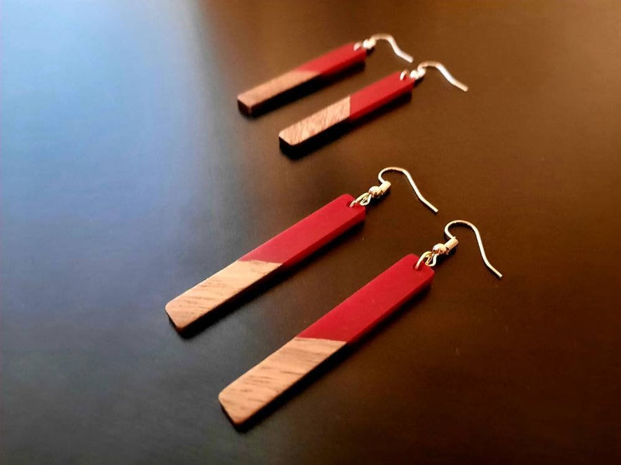 Yellow-brown wooden earrings in the form of long sticks, made of walnut wood and yellow synthetic resin, handmade earrings, Germany, 7 cm, new