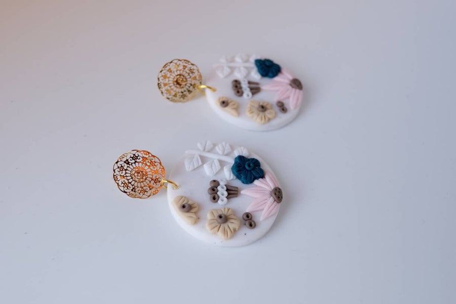 White, round polymerclay earrings with colorful flowers (yellow, blue, pink), ver. golden studs, handmade, Germany, 4 cm, creamy white