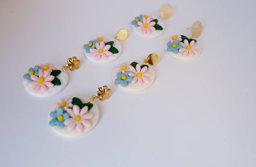 White, round polymerclay earrings with colorful flowers (light blue, pale pink), golden studs, handmade, Germany, 4 cm, creamy white