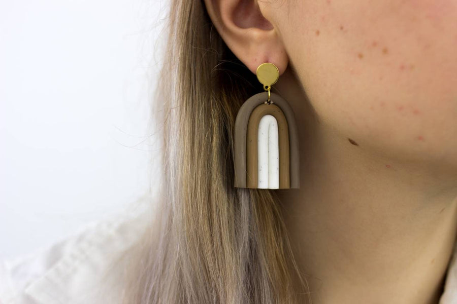 Brown-white-beige polymerclay earrings, in different shades and with ear studs to choose from, handmade earrings Germany, 5 cm