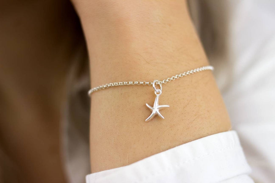 Minimalist bracelet with silver starfish, real silver, 925 sterling silver, starfish, silver link chain with extension chain