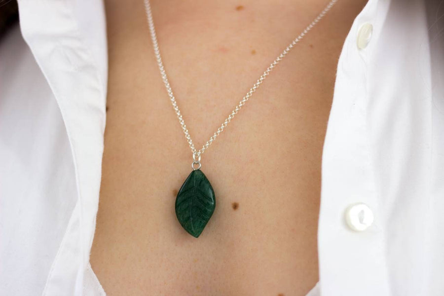 Green Aventurine on silver chain made of 925 sterling silver, necklace, gemstone pendant, semi-precious stone, green, 40-50 cm, handmade, Germany