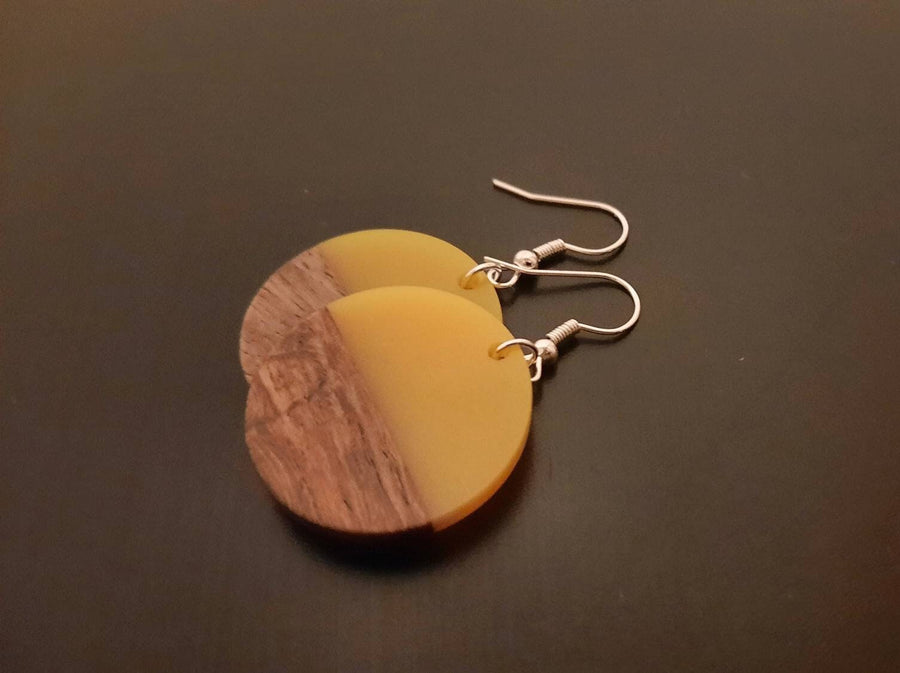 Yellow wooden earrings, circular, walnut wood, yellow synthetic resin, handmade, hanging earrings, handmade earrings from Germany, bright yellow