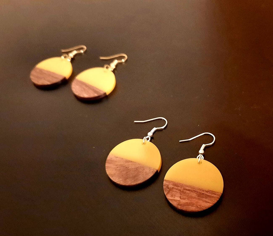 Yellow wooden earrings, circular, walnut wood, yellow synthetic resin, handmade, hanging earrings, handmade earrings from Germany, bright yellow