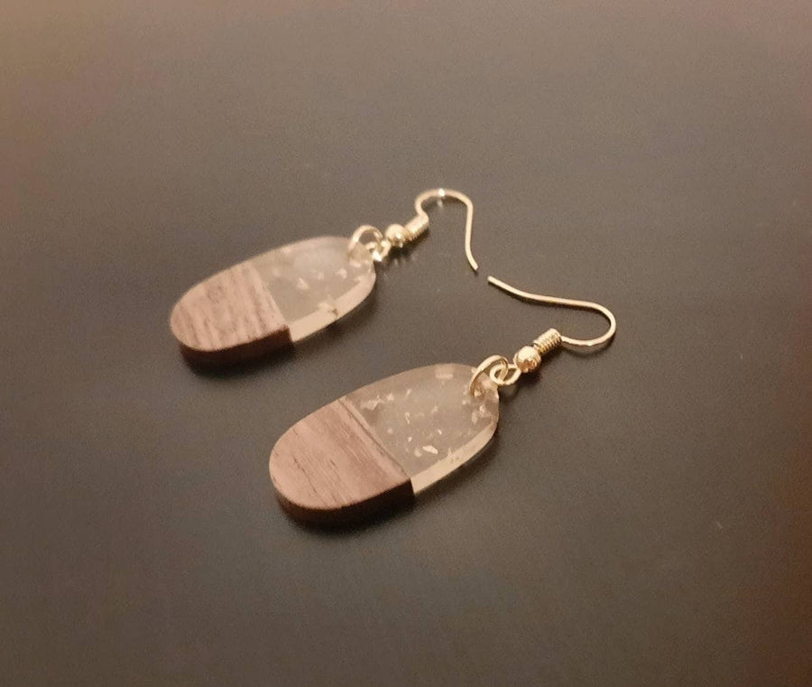 Gold-transparent wooden earrings with gold foil, walnut wood and synthetic resin, handmade, hanging earrings, handmade earrings from Germany