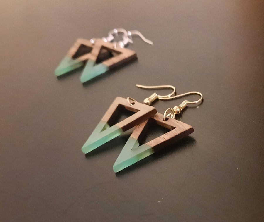 Black-brown wooden earrings in the form of triangles, triangular hole, walnut wood and resin, new, handmade earrings, Germany, 5 cm