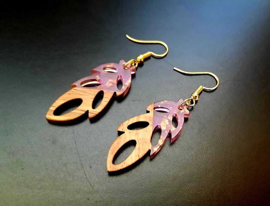 Purple-gold wooden earrings in the form of walnut wood leaves, purple resin and gold foil, new, handmade earrings from Germany, 3 cm