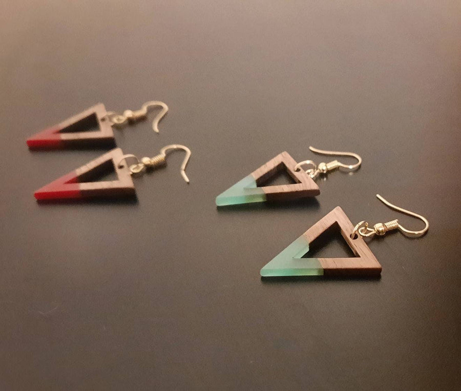 Red-brown wooden earrings, shape of triangles with hole, walnut wood and synthetic resin, new, handmade earrings from Germany, 4 cm, red