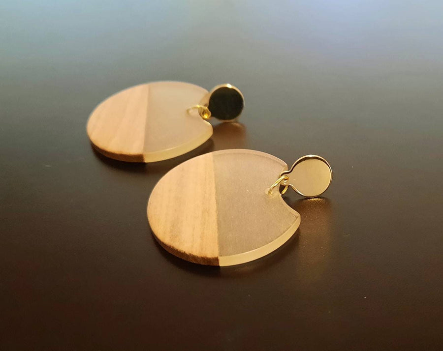 Transparent wooden earrings/ studs, walnut wood circles and transparent synthetic resin, handmade hanging earrings, Germany, 6 cm