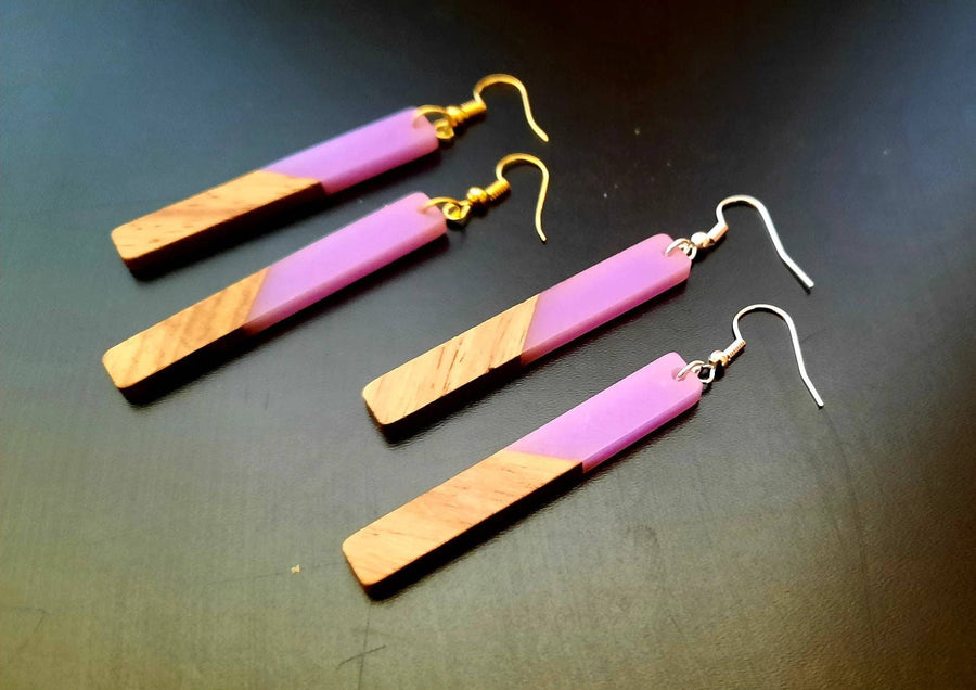 Frosted glass/ light grey-brown wooden earrings in the form of long rods, made of walnut wood, synthetic resin, handmade earrings, Germany, 7 cm