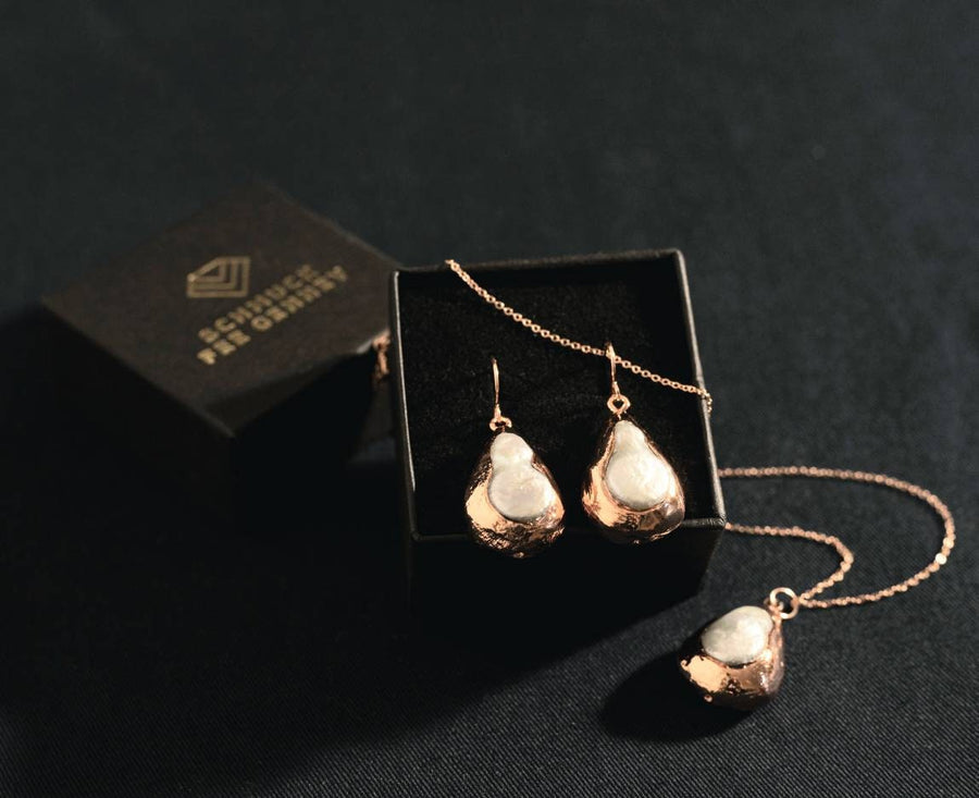 Rose gold earrings with large, white freshwater pearl, rose gold gold-plated, genuine cultured pearl in white, hanging earrings in rose gold, handmade