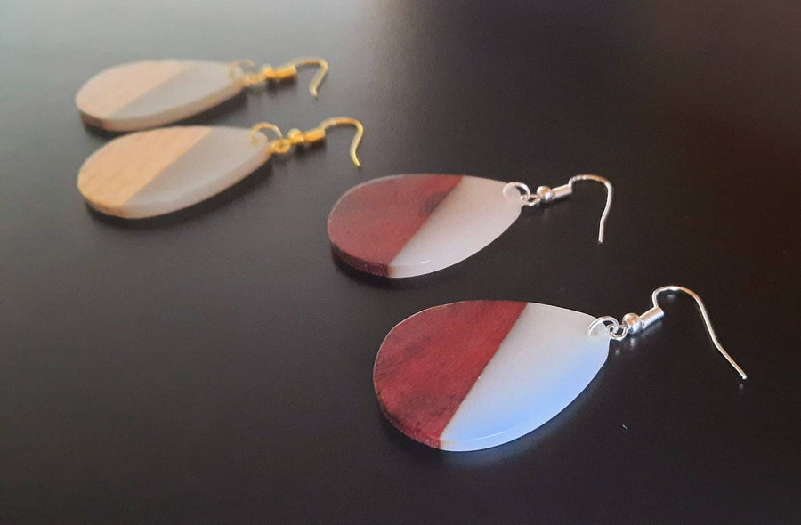 White-brown wooden earrings, teardrop-shaped made of walnut wood, synthetic resin and real wood, new, handmade earrings in white, Germany, 5 cm