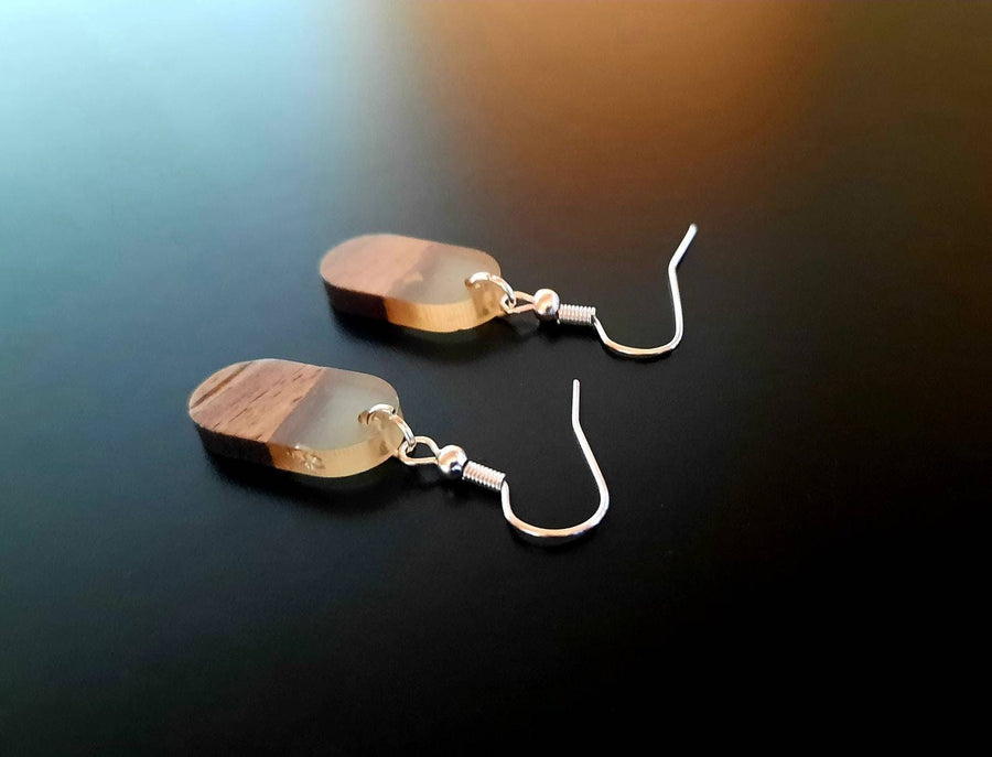 Silver wooden earrings, oval hanging earrings made of real walnut wood, synthetic resin and silver foil, handmade earrings from Germany, 3 cm