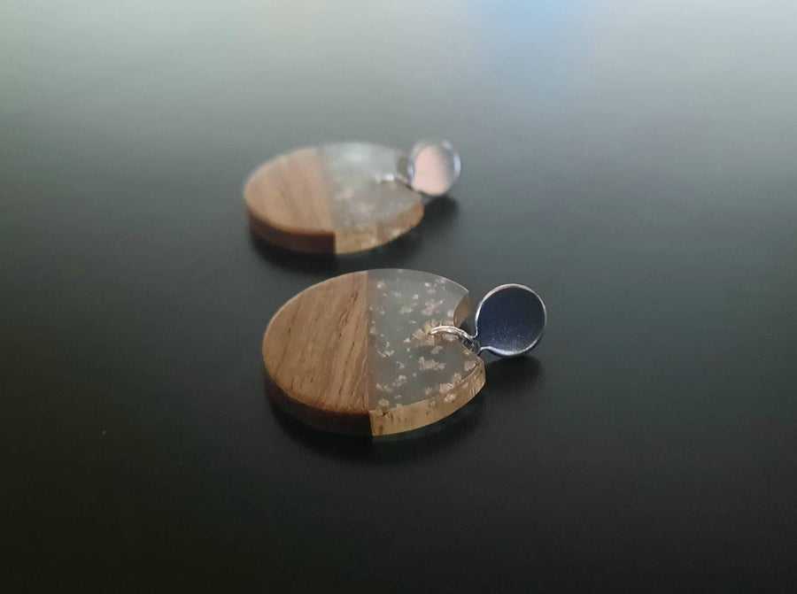 Silver wooden earrings, walnut wood circles, synthetic resin and silver foil, handmade wooden/hanging earrings from Germany, 4 cm