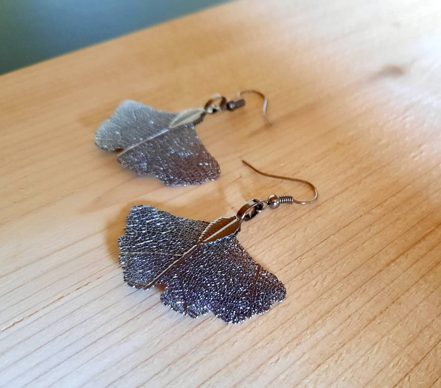 Ginkgo earrings in black, real gingko leaves on hanging earrings, filigree, genuine, black leaf flatinated, handmade, Germany