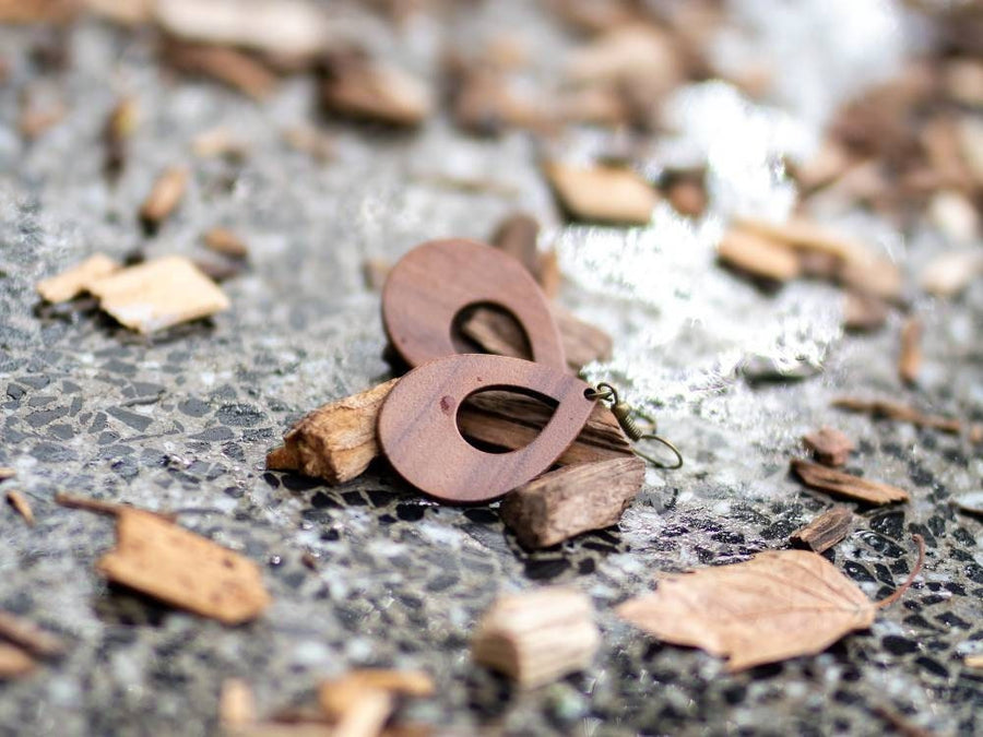 Tear-shaped wooden earrings, real wood in light brown, natural and handmade earrings from Germany, 6 cm, handmade, wood