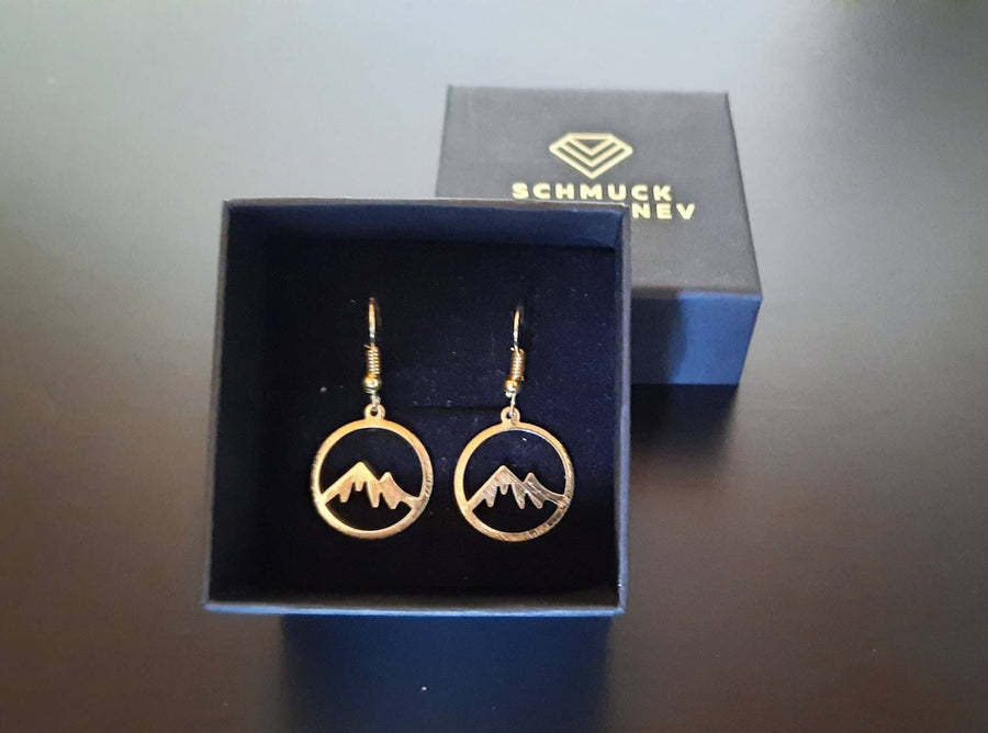 Jewelry set mountains in gold, gold earrings and necklace with round pendant with mountains, brushed circle in yellow gold gold-plated, handmade