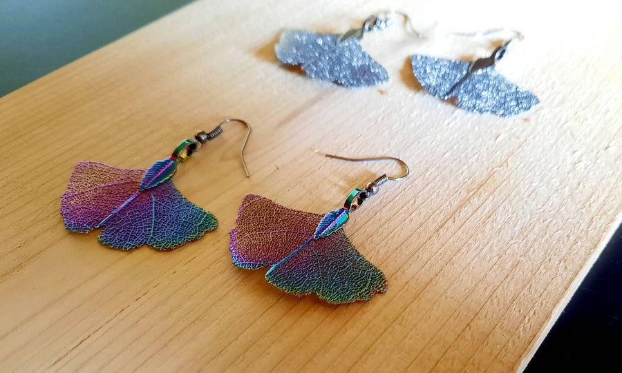 Ginkgo earrings in black, real gingko leaves on hanging earrings, filigree, genuine, black leaf flatinated, handmade, Germany