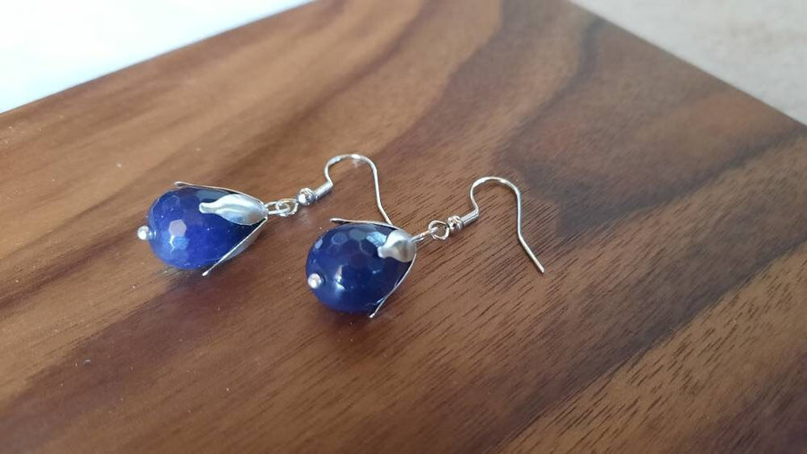 Dark blue hanging earrings with agate in real silver, 925 sterling silver, nickel-free, real semi-precious stone, real agate in blue, handmade