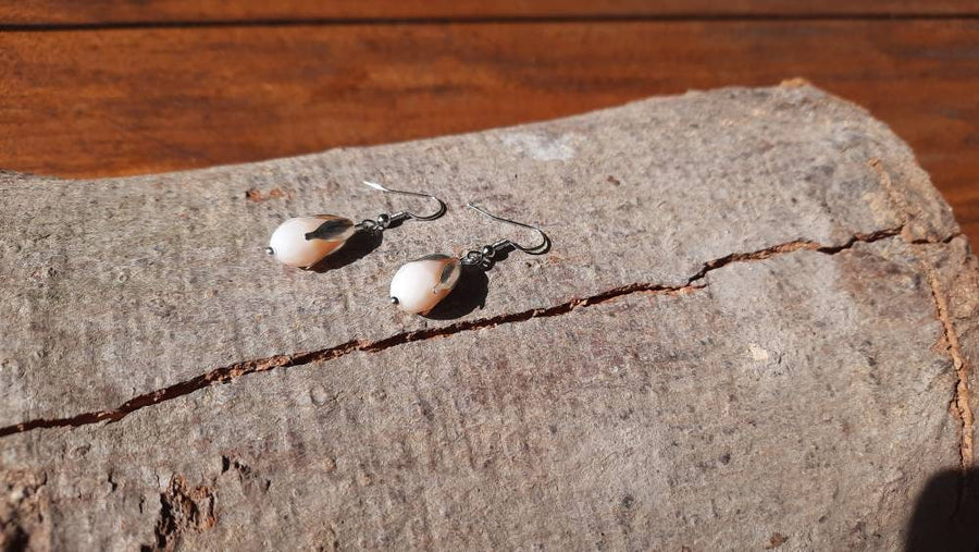 White hanging earrings with agate in real silver, 925 sterling silver, nickel-free, real semi-precious stone, real agate in white from Germany