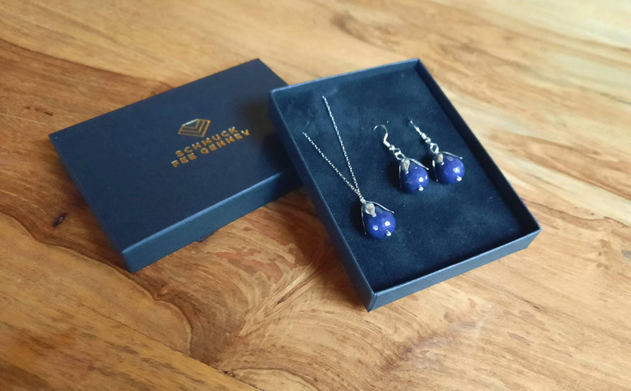 Jewelry set blue agate, consisting of hanging earrings and necklace made of real silver (925 sterling silver), real agate in dark blue